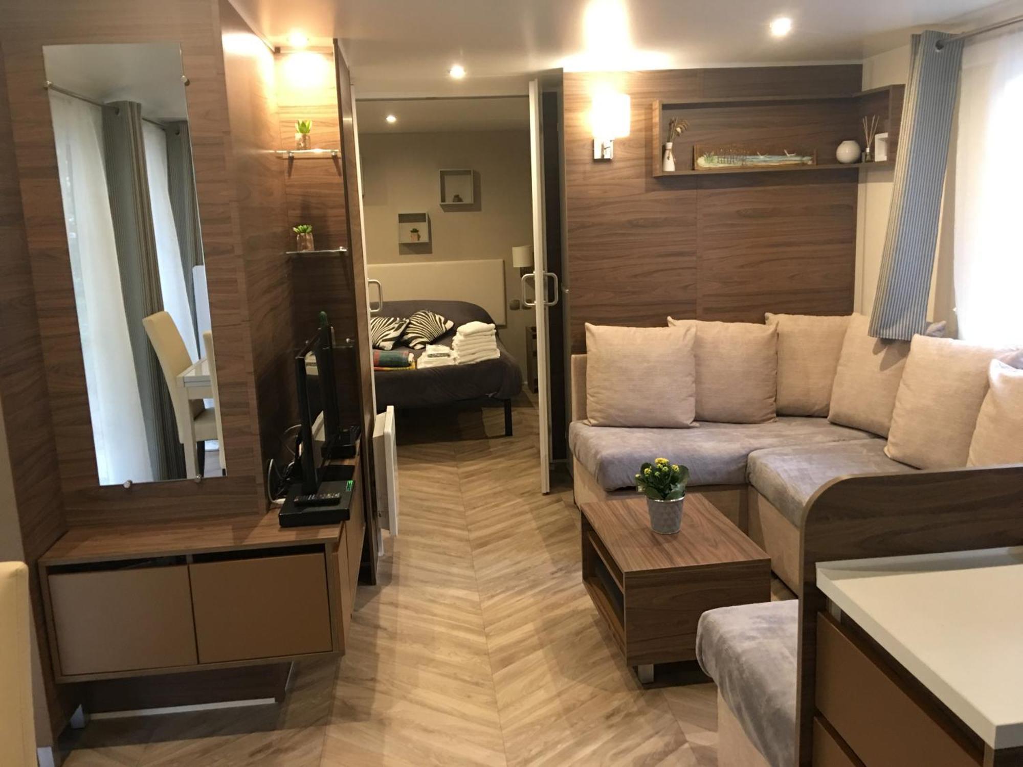 Mobilhome Familial 6 A 7 P 3 Chambres 42 M2 Saint Brevin Les Pierres Couchees Eksteriør billede