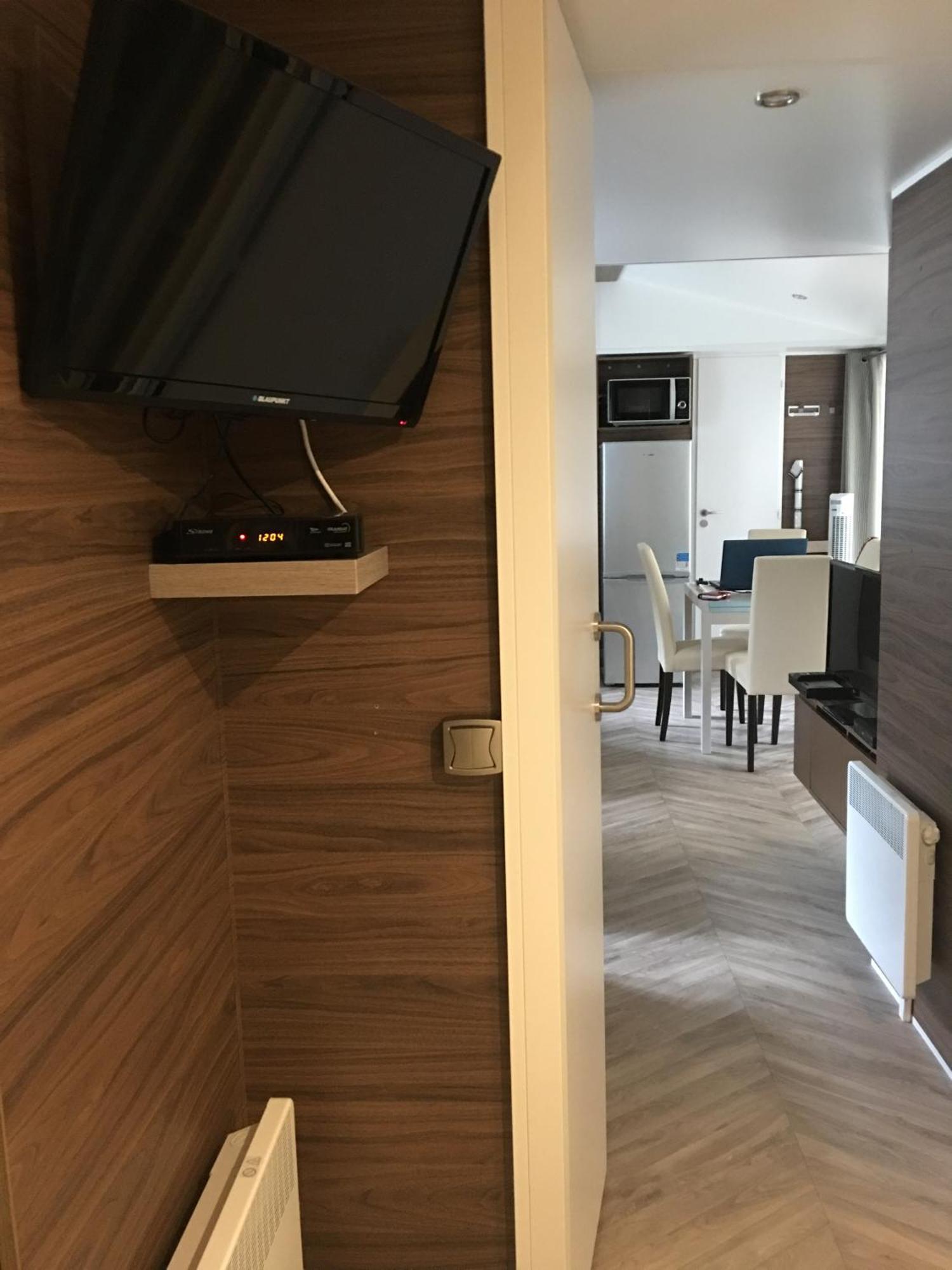 Mobilhome Familial 6 A 7 P 3 Chambres 42 M2 Saint Brevin Les Pierres Couchees Eksteriør billede
