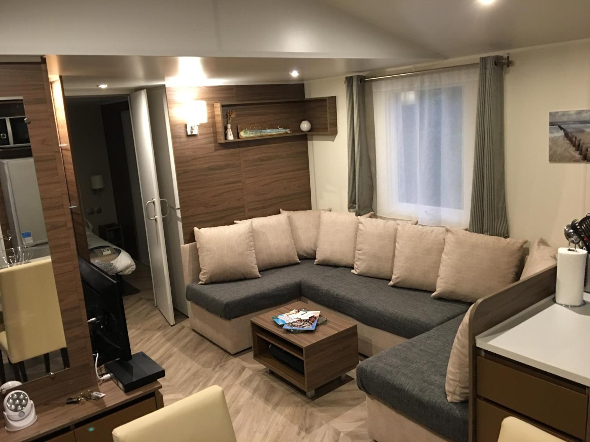 Mobilhome Familial 6 A 7 P 3 Chambres 42 M2 Saint Brevin Les Pierres Couchees Eksteriør billede