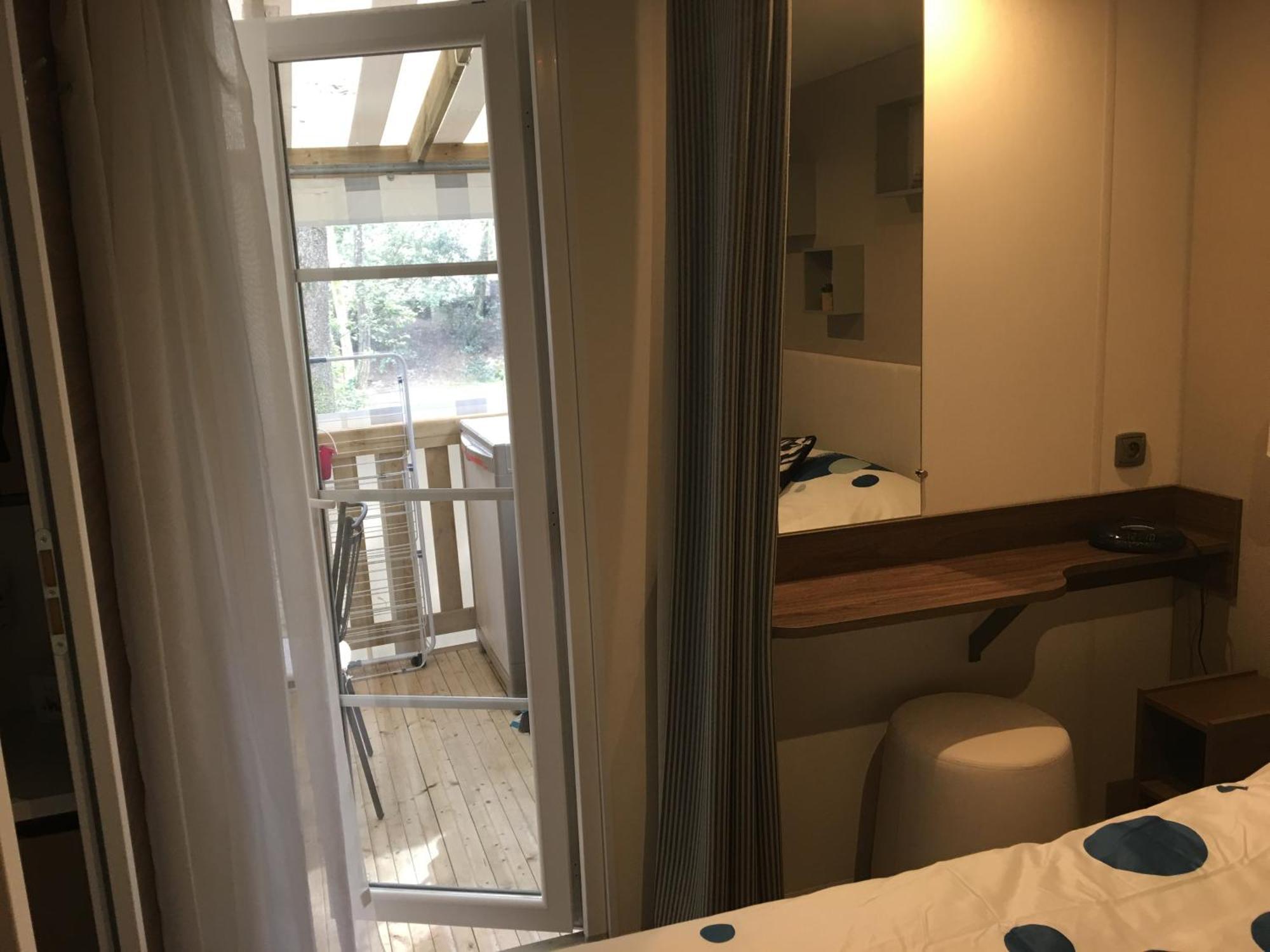 Mobilhome Familial 6 A 7 P 3 Chambres 42 M2 Saint Brevin Les Pierres Couchees Eksteriør billede