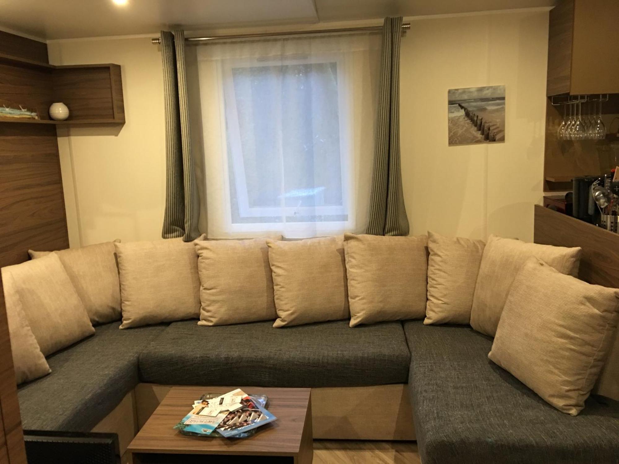 Mobilhome Familial 6 A 7 P 3 Chambres 42 M2 Saint Brevin Les Pierres Couchees Eksteriør billede