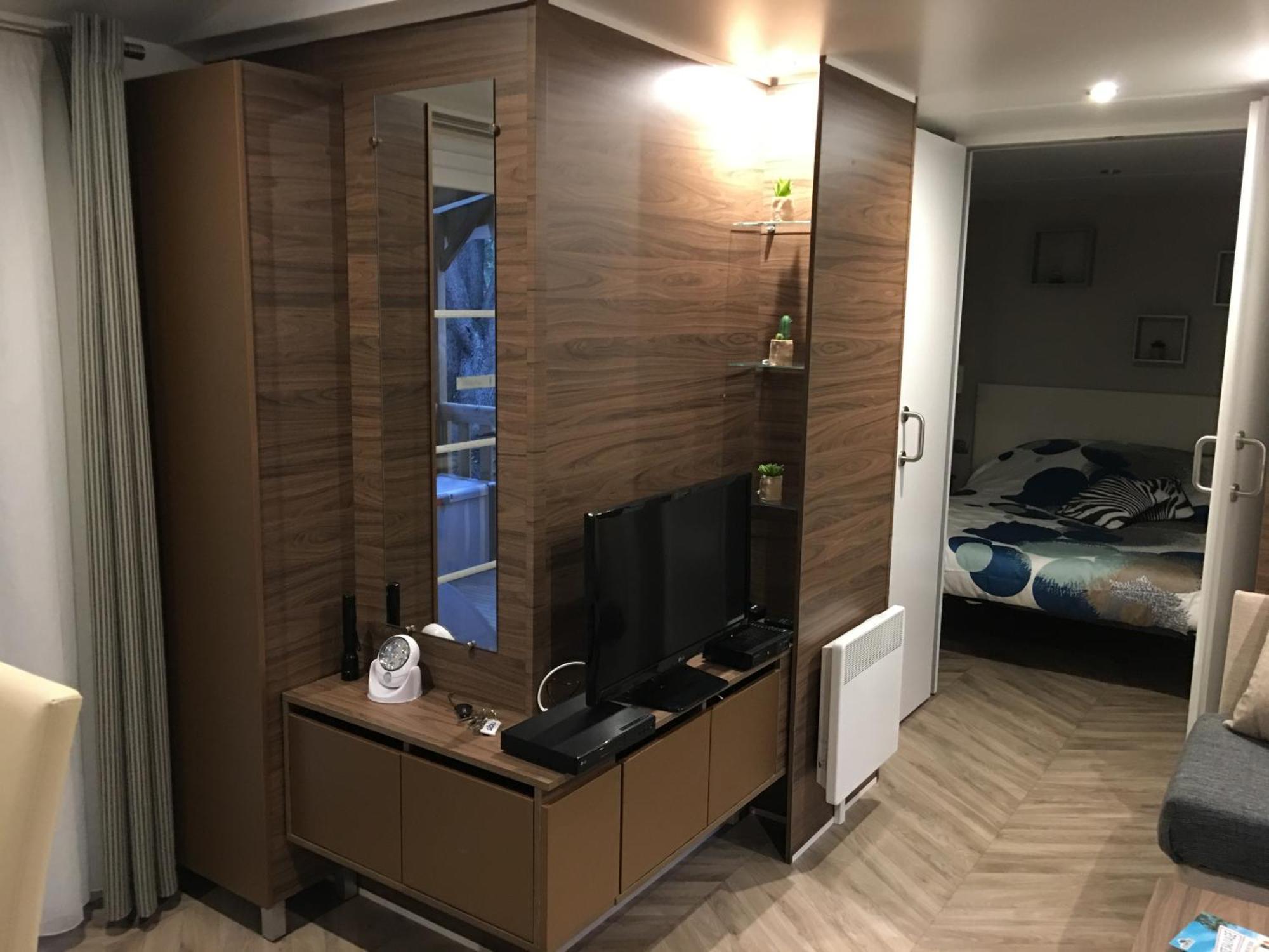 Mobilhome Familial 6 A 7 P 3 Chambres 42 M2 Saint Brevin Les Pierres Couchees Eksteriør billede